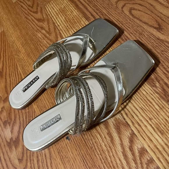 Princess Jasmine Costume (INCLUDES SANDALS!) - Picture 3 of 4